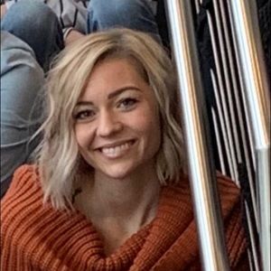 Meet your Posher, Danielle